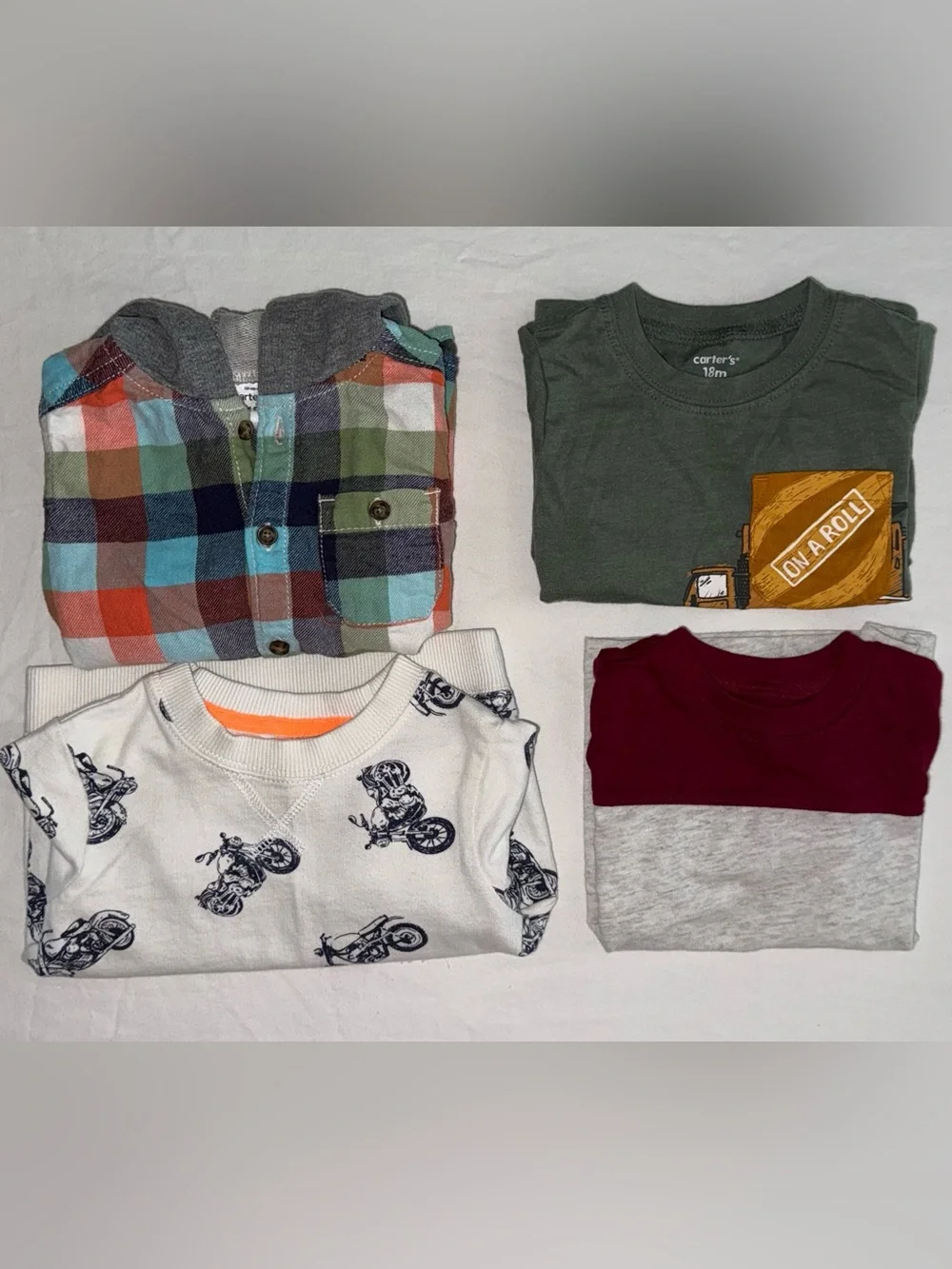 T-Shirt Sweater Baby Boy fall / winter Bundle | 18 Months Carters